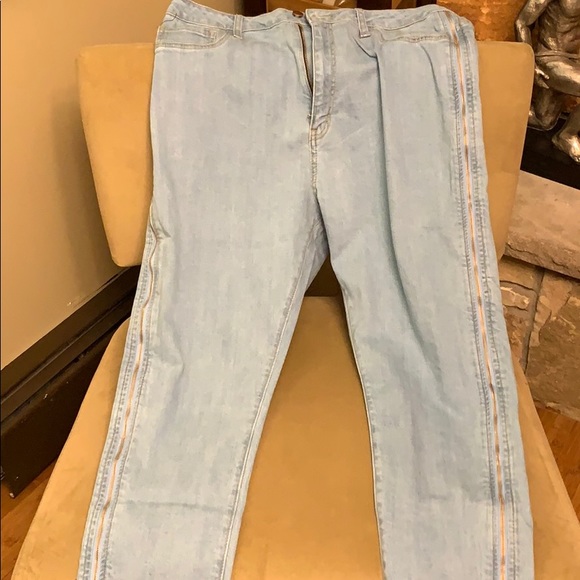 New high rise light blue jeans - Picture 4 of 5